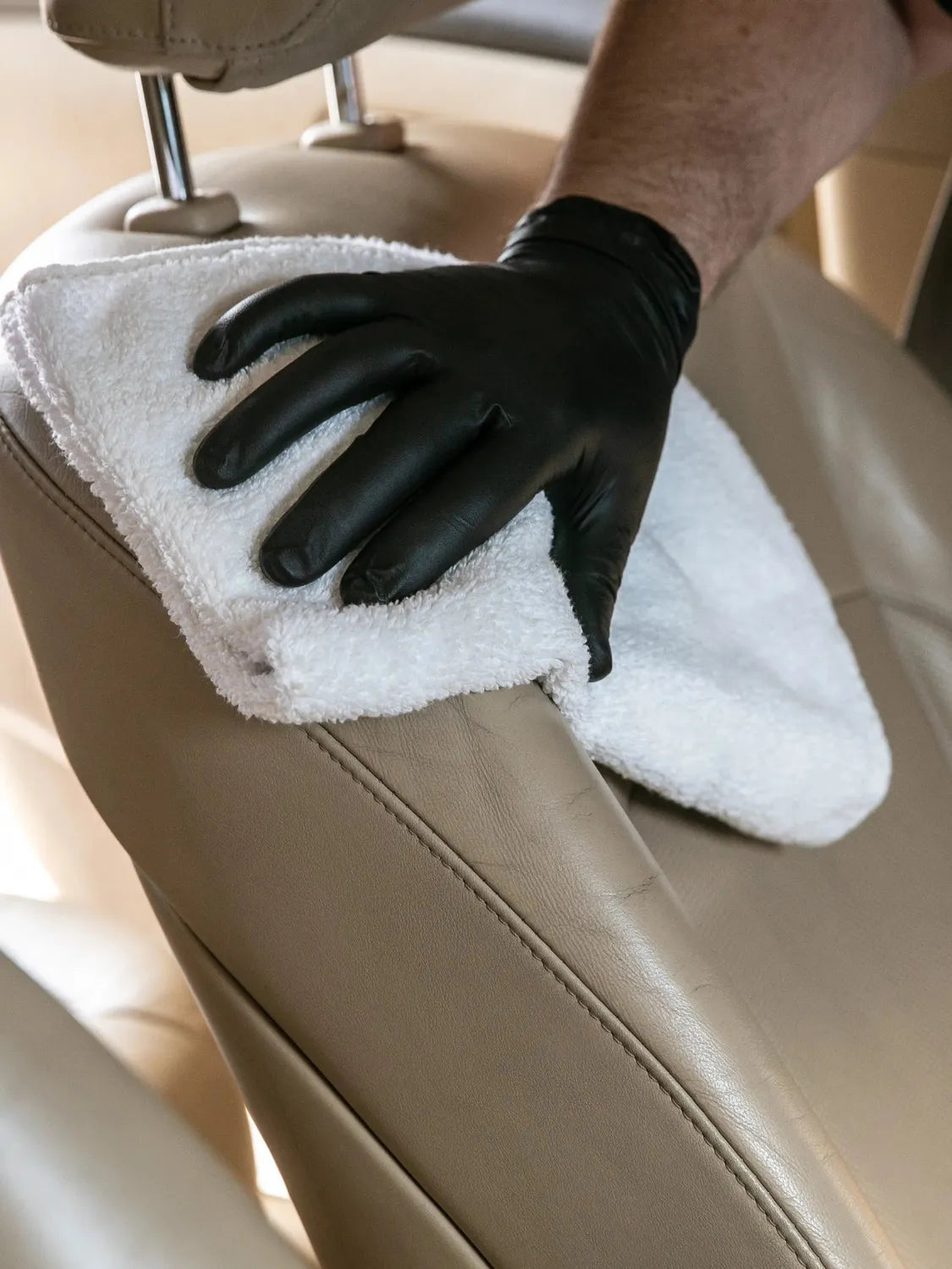 Meguiar's Leather Cleaner & Conditioner (1 Gallon / 3.78 L)-5